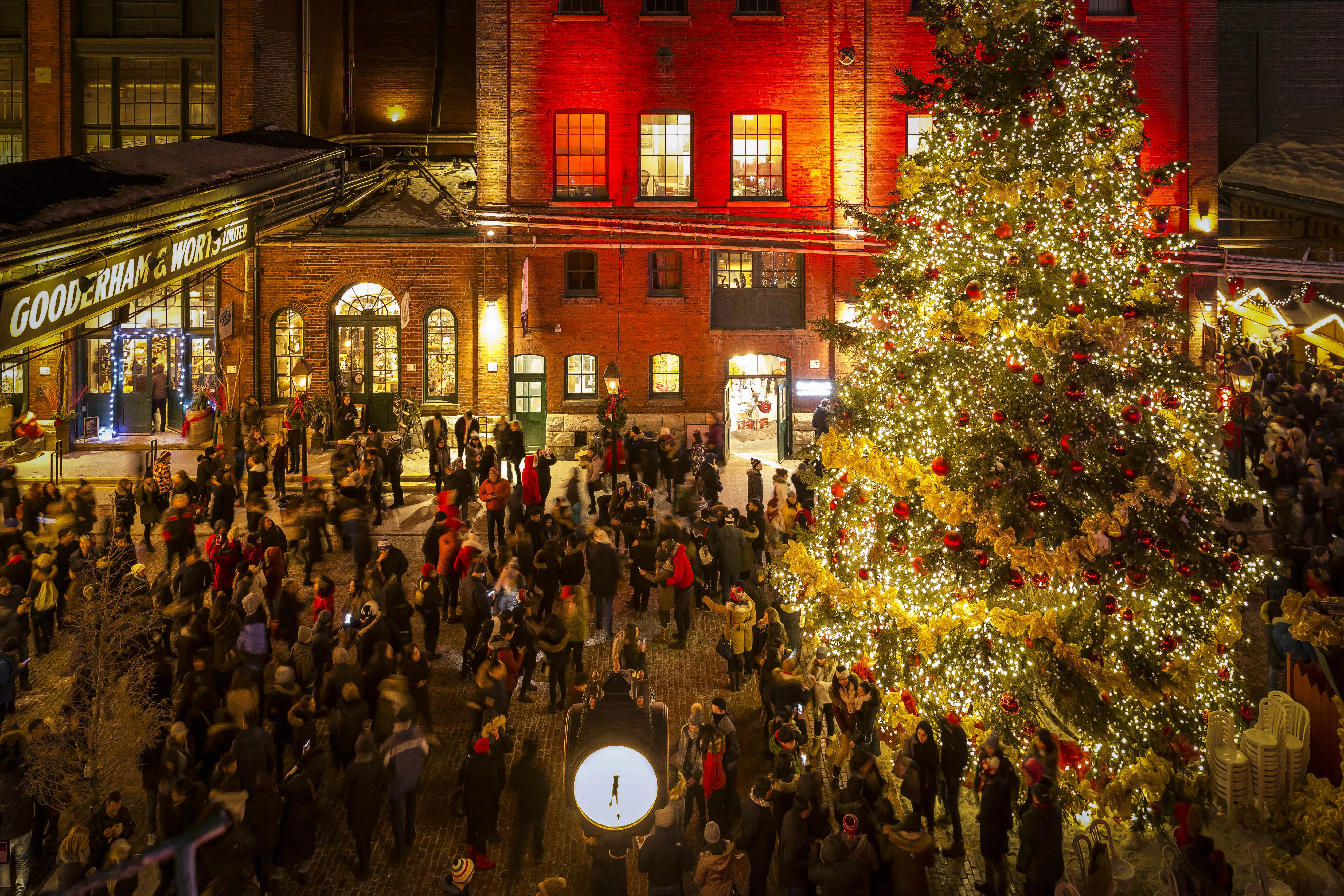 2010 – Toronto’s First Christmas Market