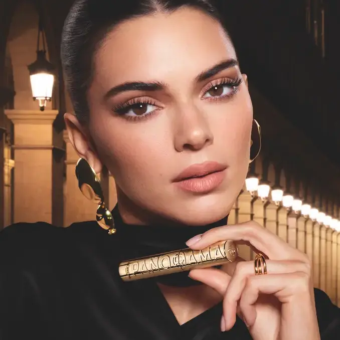 L'Oréal Paris Cabin