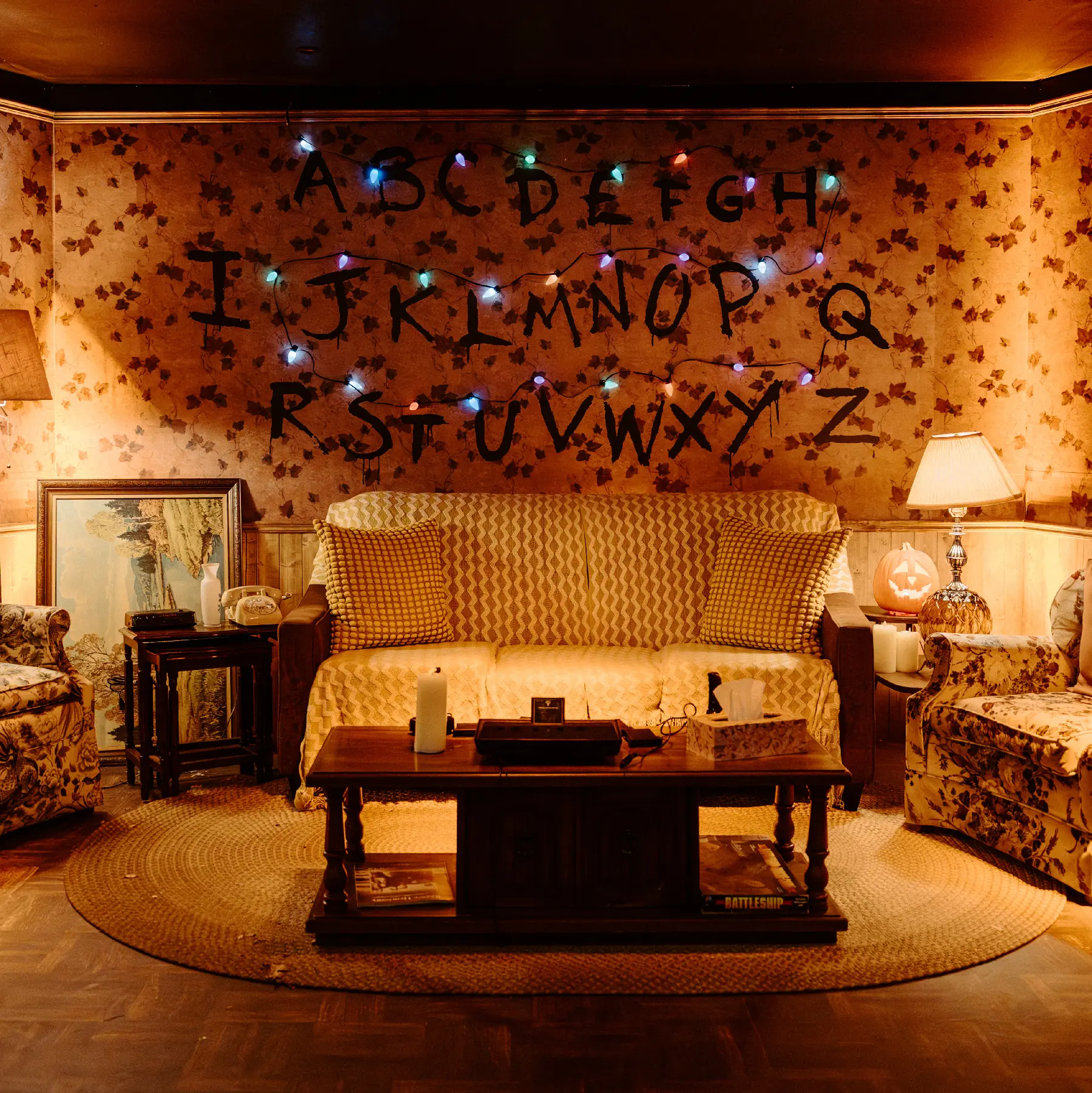 STRANGER THINGS IMMERSIVE EXPERIENCE